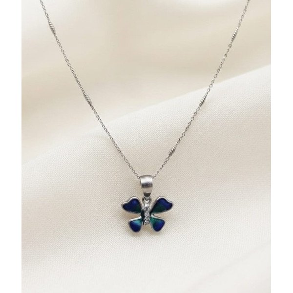 Elegant Emerald Leaf Heart Necklace