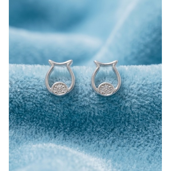Frosted Flower Pearl Earrings