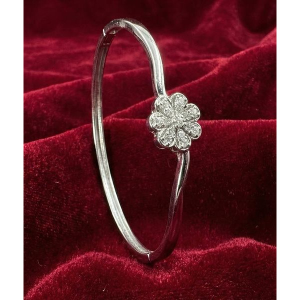 Petal Shine Silver Bracelet