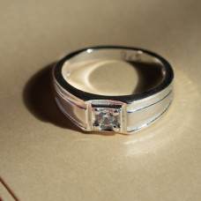 Stylish Men’s Wedding Ring