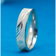 Graceful Etched Men’s Ring