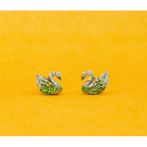 Chic Swan Stud Earrings