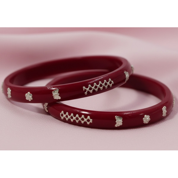 Women’s Silver Petal Pendant Necklace