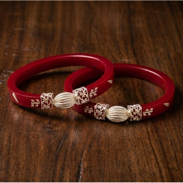 Traditional Flower Design Bangle