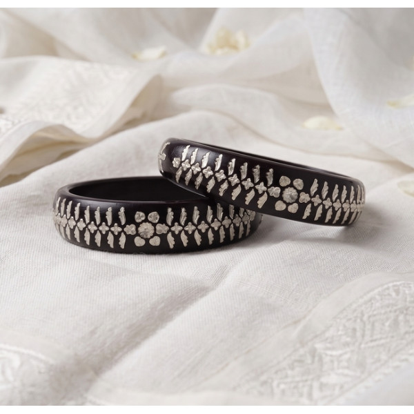 Stylish  Bangles with Silver Motif – Bracelet Set