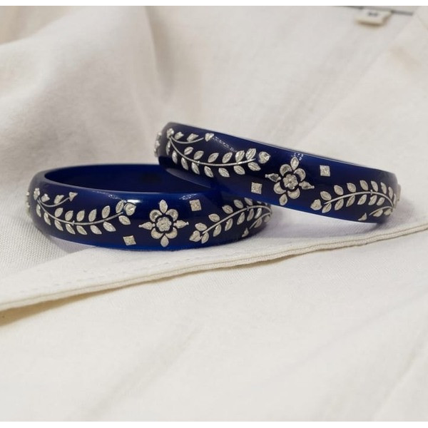 Lunar Leaf pola bangels