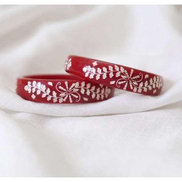 Maroon Leaf Design Traditional Bangles