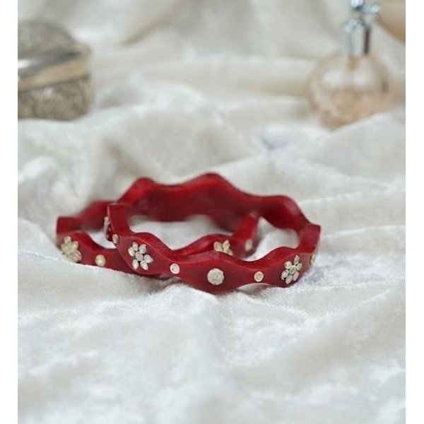 Elegant Red Silver Pola