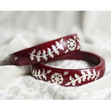 Elegant Vine Design Rakta Pushpa Pola