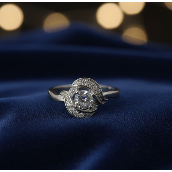 Luna Curve Solitaire Ring