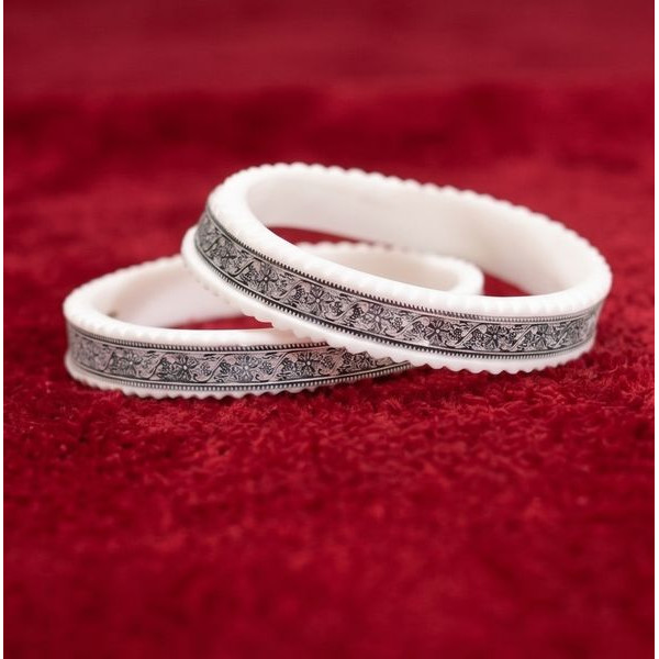 Royal Whisper Engraved Kada Set
