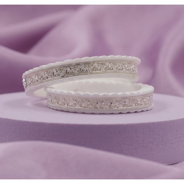 Vintage Charm White Resin Bangles