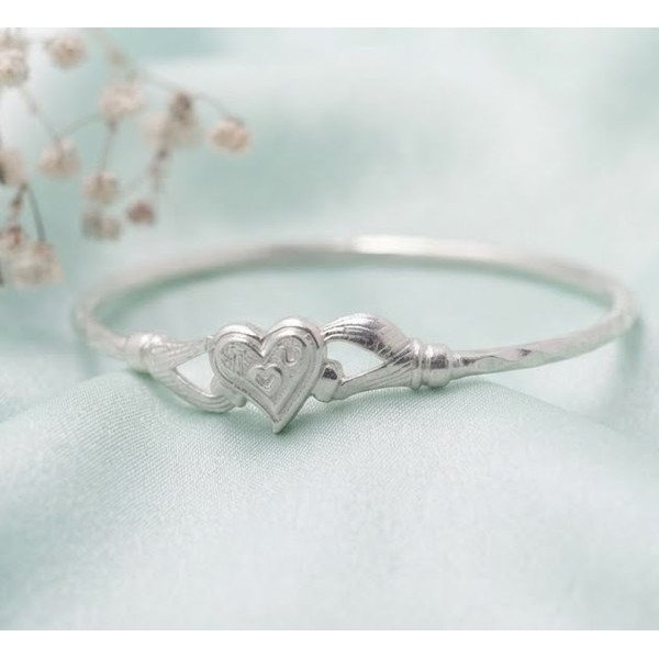 Silver Sweetheart Charm Bangle